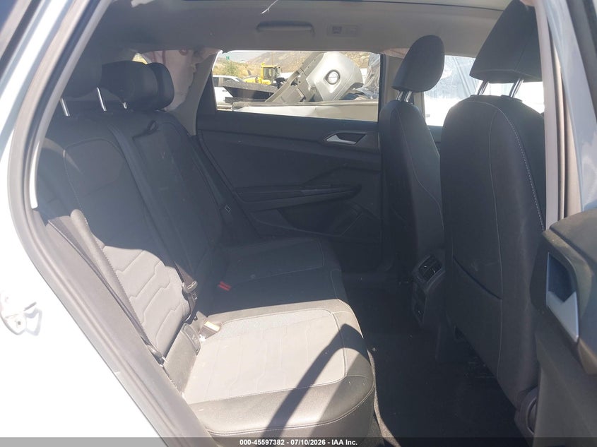 2025 VOLKSWAGEN TAOS auction photo 8