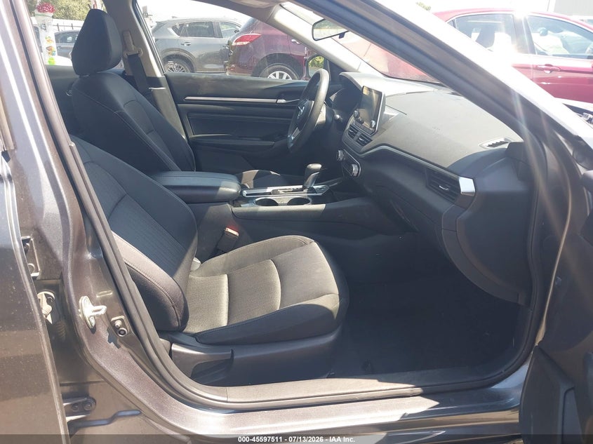 2021 NISSAN ALTIMA auction photo 5