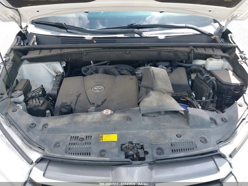 TOYOTA HIGHLANDER - zdjęcie 10