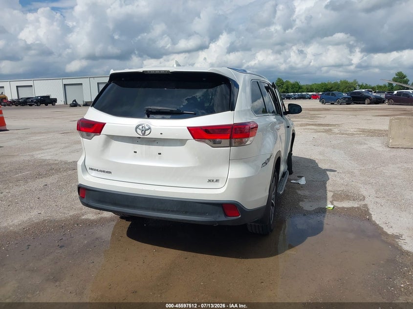 TOYOTA HIGHLANDER - zdjęcie 4