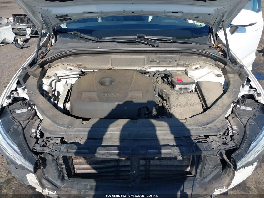 2019 Volvo Xc60 T5 Momentum VIN: LYV102RK7KB278176 Lot: 45597513