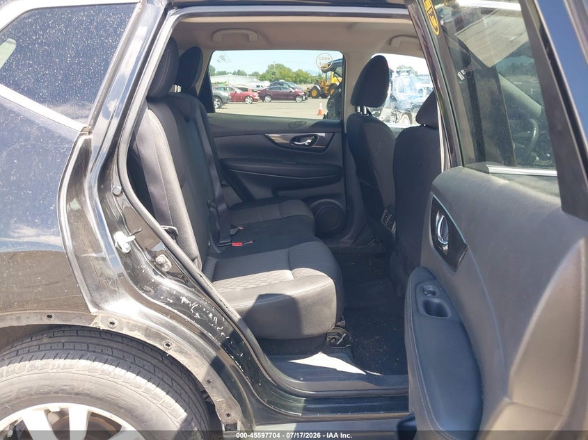 2017 NISSAN ROGUE auction photo 8