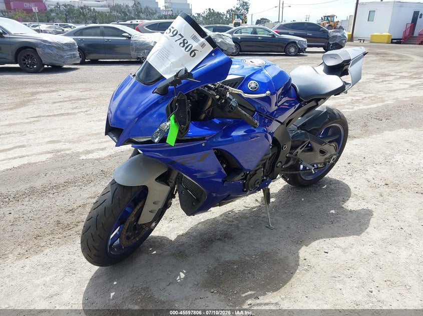 2020 YAMAHA YZFR1 auction photo 2