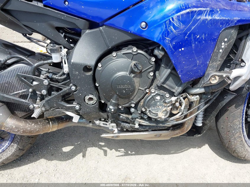 2020 YAMAHA YZFR1 auction photo 8