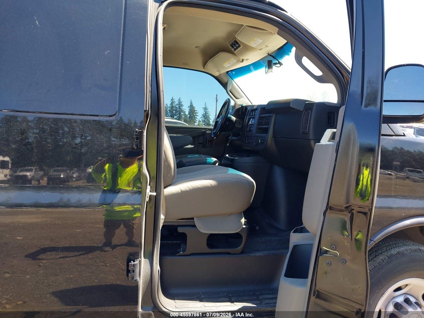 2018 Chevrolet Express 2500 Work Van VIN: 1GCWGAFG5J1289534 Lot: 45597861