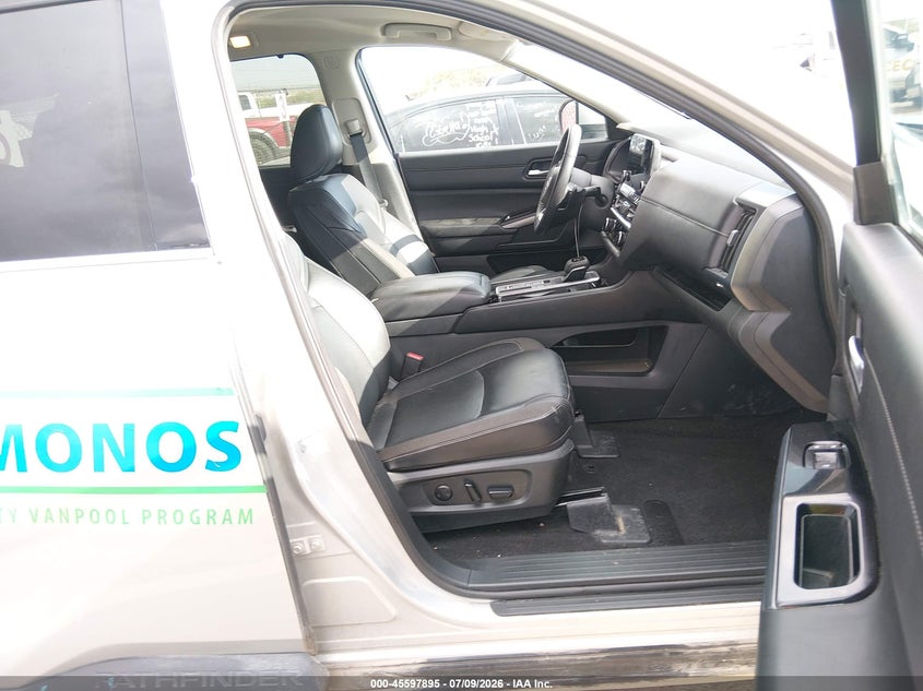 AtlanticExpress - Nissan Pathfinder