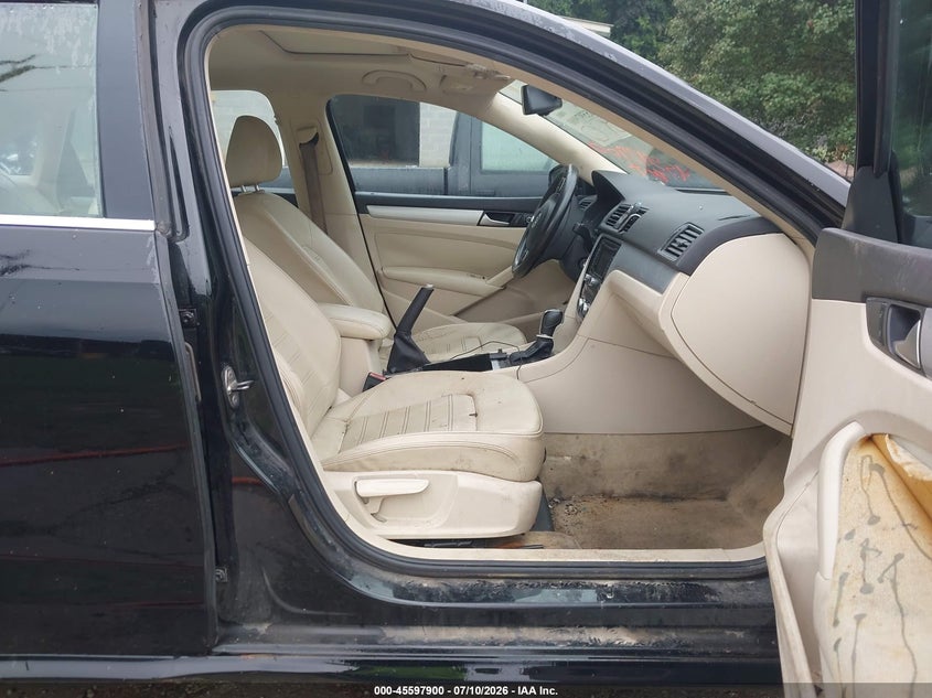 2012 VOLKSWAGEN PASSAT auction photo 5