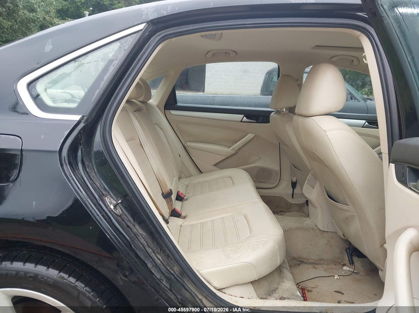2012 VOLKSWAGEN PASSAT auction photo 8