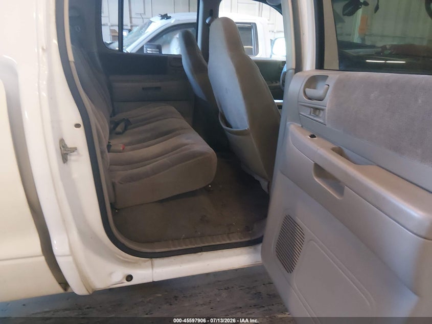 2002 DODGE DAKOTA auction photo 8