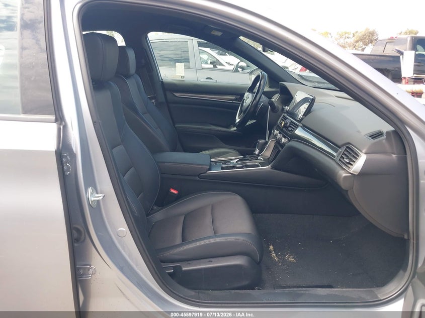 2022 HONDA ACCORD auction photo 5