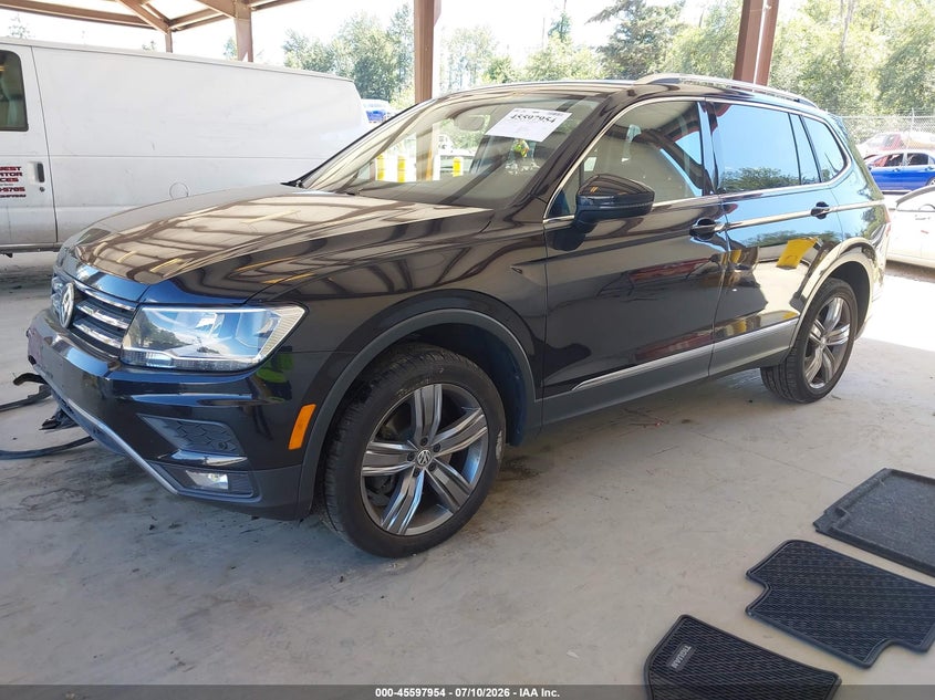 2020 VOLKSWAGEN TIGUAN auction photo 2