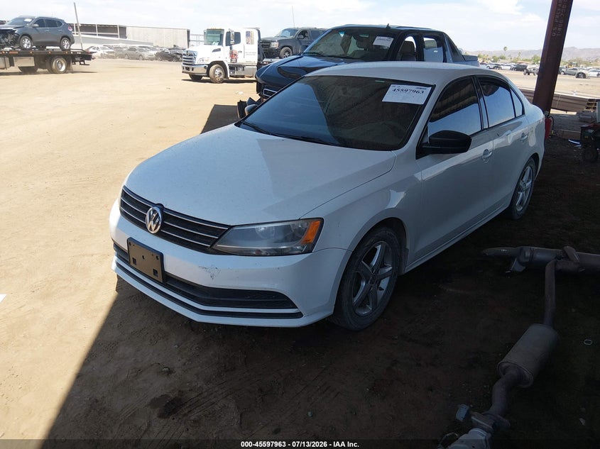 2016 VOLKSWAGEN JETTA auction photo 2