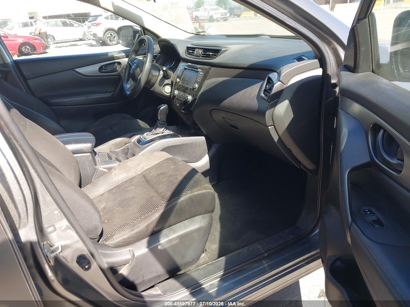 2021 NISSAN ROGUE SPORT auction photo 5
