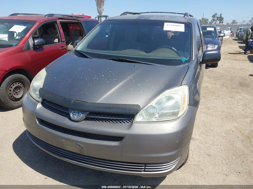 2004 TOYOTA SIENNA auction photo 6