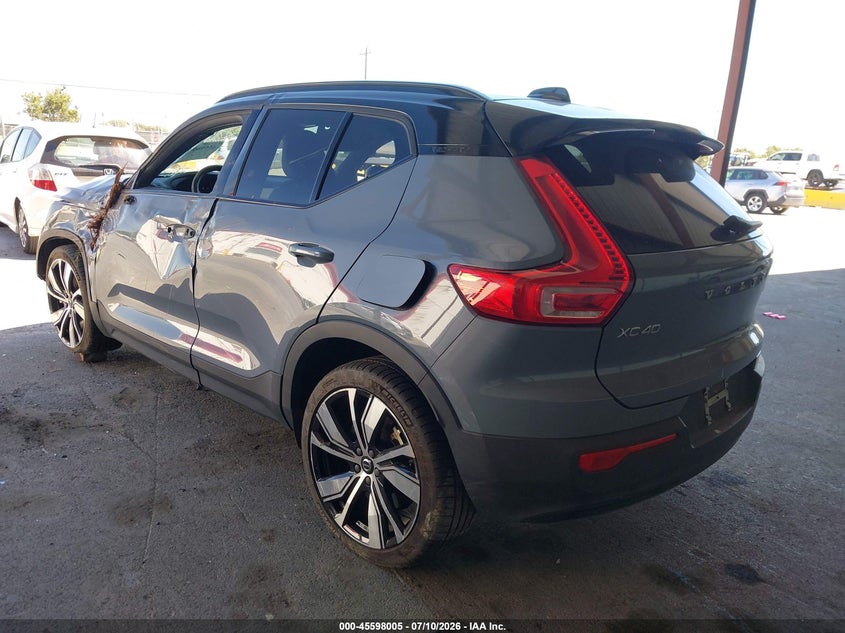 2021 VOLVO XC40 RECHARGE PURE ELECTRIC auction photo 3