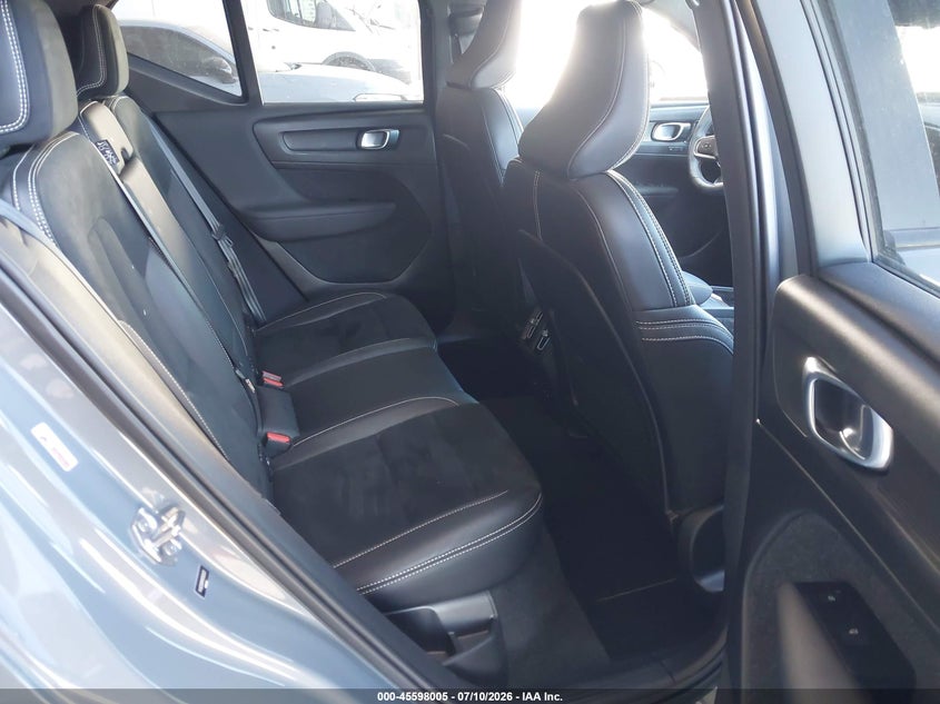 2021 VOLVO XC40 RECHARGE PURE ELECTRIC auction photo 8