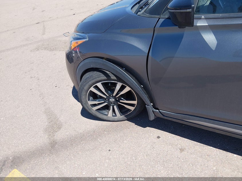 2019 Nissan Kicks Sr VIN: 3N1CP5CUXKL565479 Lot: 45598014