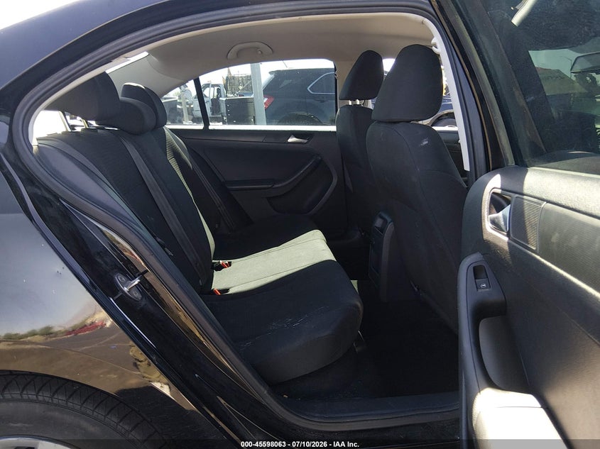 2015 VOLKSWAGEN JETTA auction photo 8