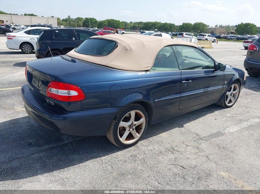 2004 VOLVO C70 auction photo 4