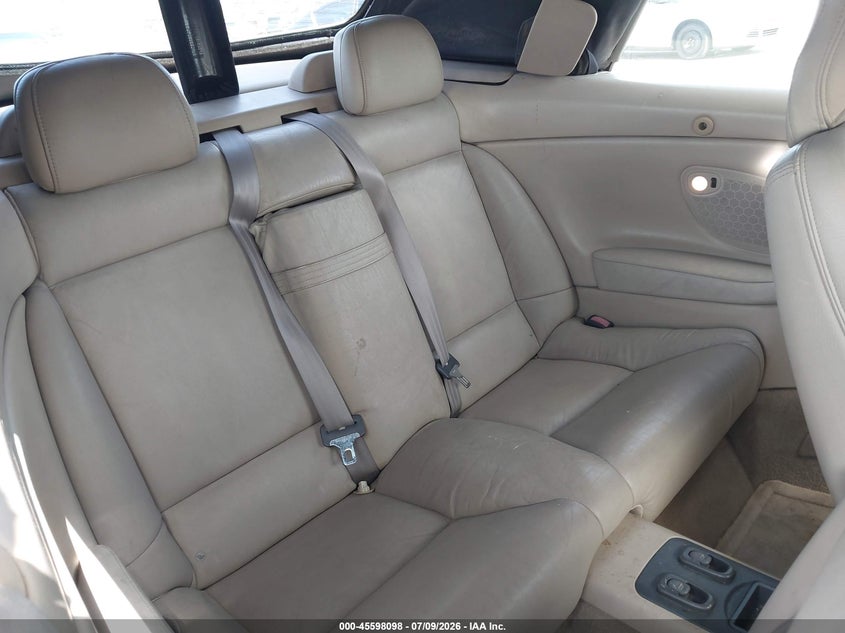 2004 VOLVO C70 auction photo 8