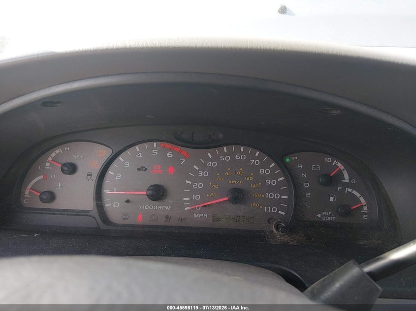 2002 Toyota Sequoia Sr5 V8 VIN: 5TDZT34A32S132950 Lot: 45598119