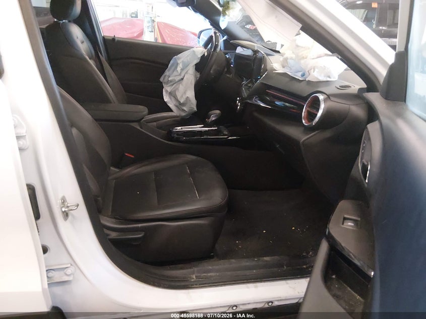 2025 CHEVROLET TRAX auction photo 5