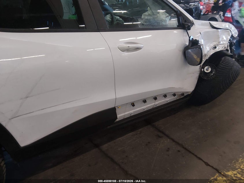 2025 CHEVROLET TRAX auction photo 6