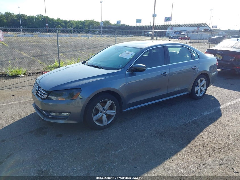 2013 Volkswagen Passat 2.0l Tdi Se 1VWBN7A38DC145204 photo 1