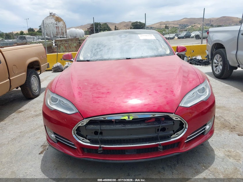 2014 Tesla Model S VIN: 5YJSA1S12EFP60697 Lot: 45598338