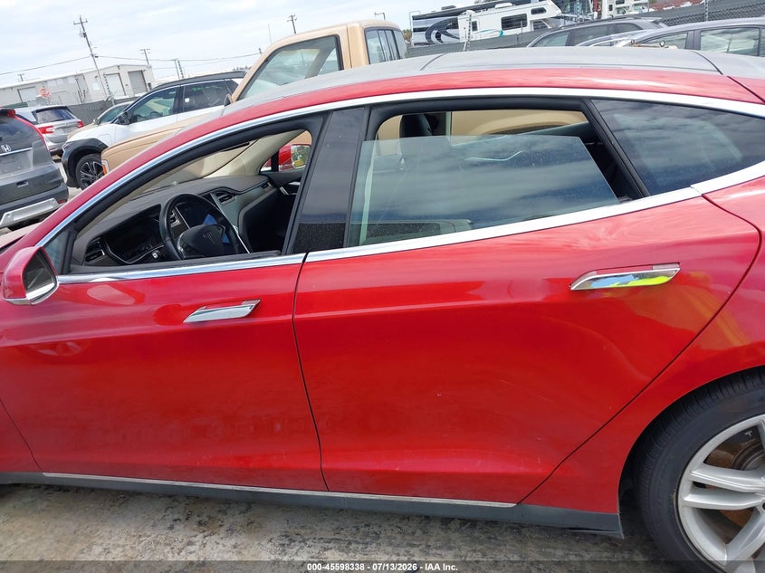 2014 Tesla Model S VIN: 5YJSA1S12EFP60697 Lot: 45598338