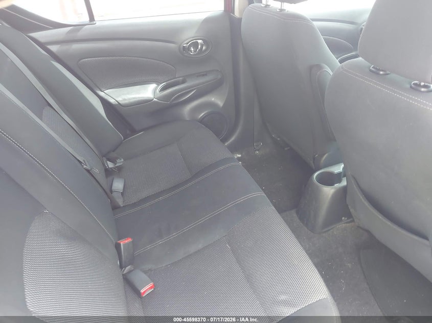 2017 NISSAN VERSA auction photo 8