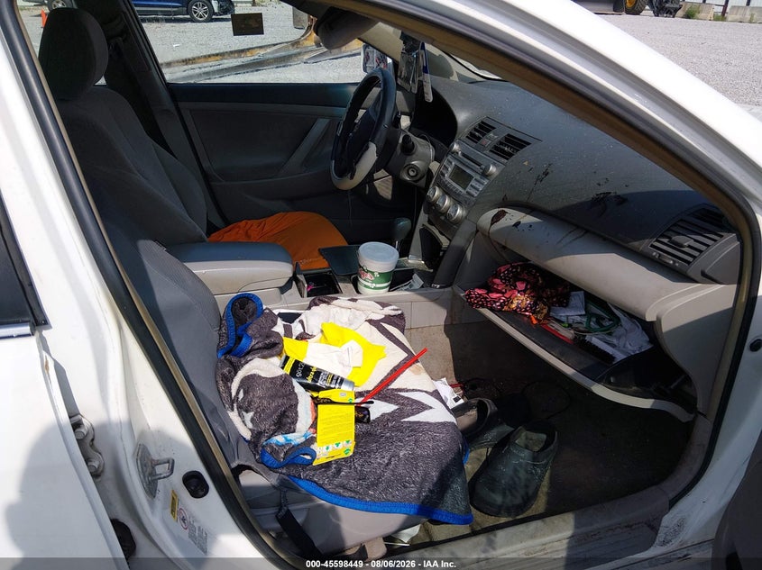 2011 TOYOTA CAMRY auction photo 5