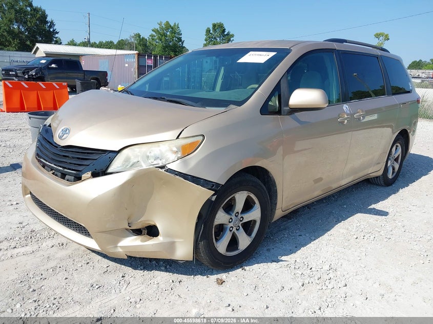 2012 Toyota Sienna Le V6 8 Passenger 5TDKK3DC2CS247899 photo 1