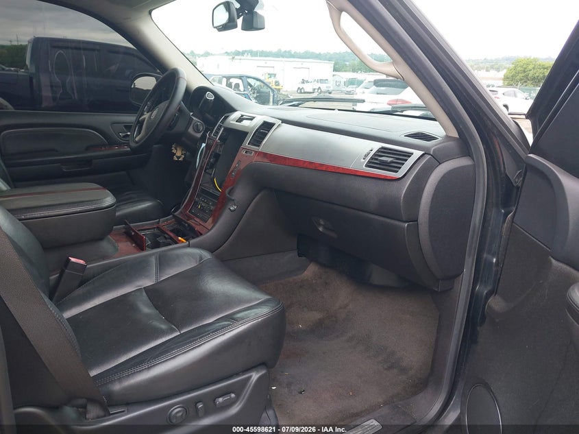 2008 Cadillac Escalade VIN: 1GYFK638X8R263641 Lot: 45598621
