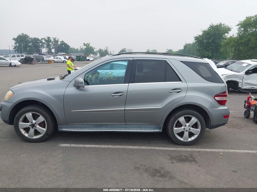 2011 Mercedes-Benz Ml 350 4Matic VIN: 4JGBB8GB1BA695140 Lot: 45598677