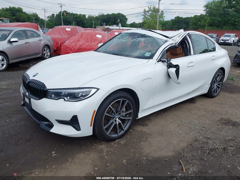 2021 BMW 330E auction photo 2