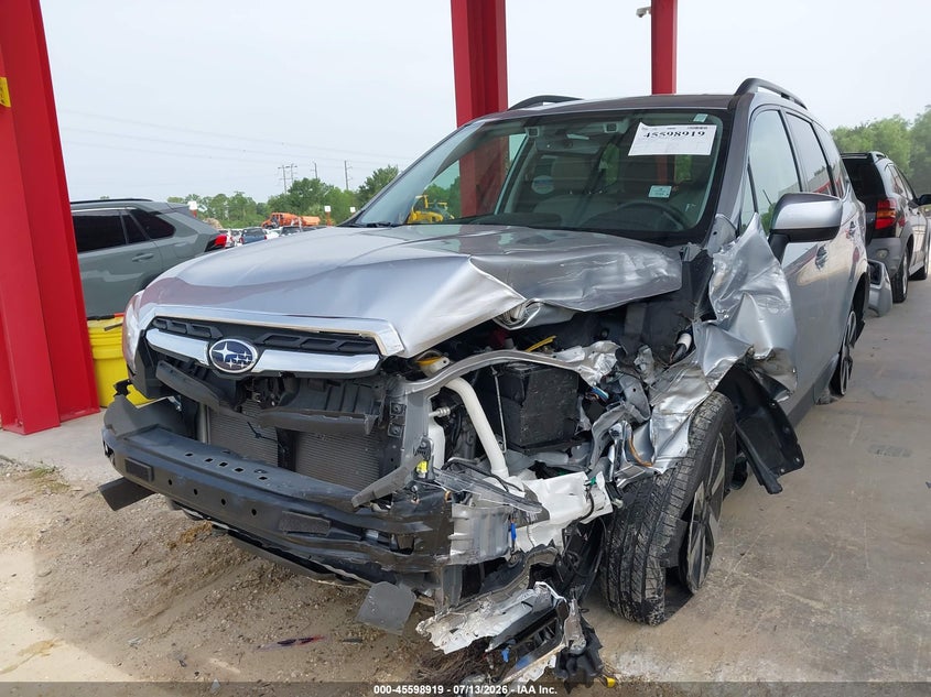 2018 SUBARU FORESTER auction photo 6