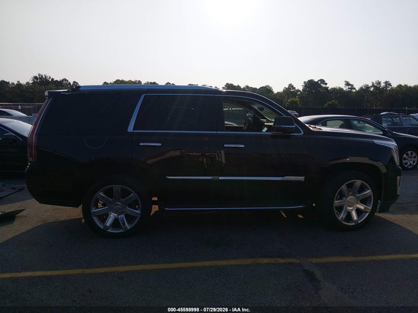 CADILLAC ESCALADE - zdjecie 14