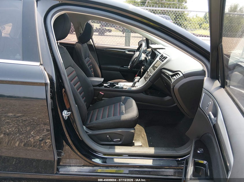 2016 FORD FUSION auction photo 5