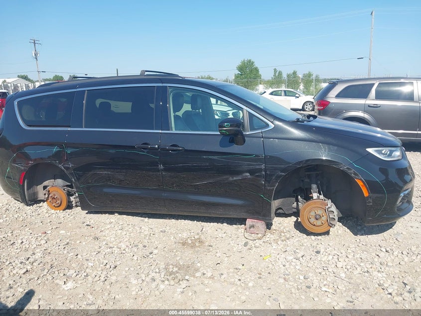 2022 Chrysler Pacifica Touring L VIN: 2C4RC1BG4NR117107 Lot: 45599038