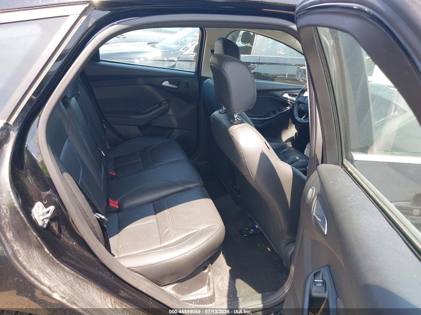 FORD FOCUS 2017 VIN 1FADP3N22HL324821