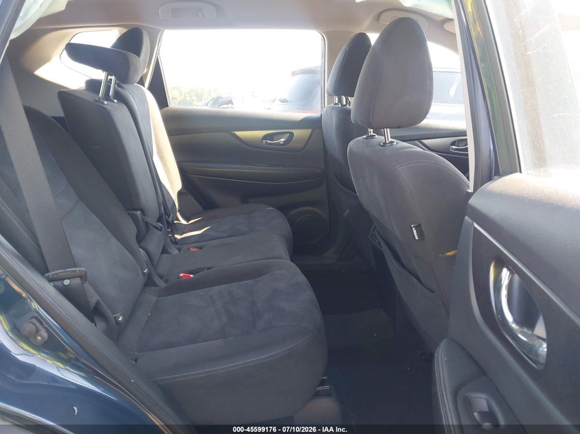 2015 NISSAN ROGUE auction photo 8