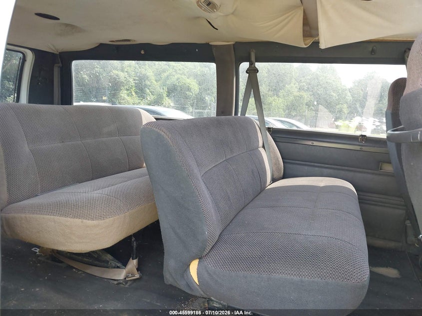 2002 DODGE RAM WAGON 2500 auction photo 8