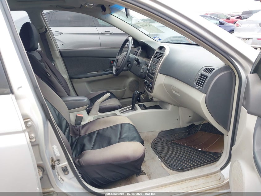 2005 KIA SPECTRA5 auction photo 5
