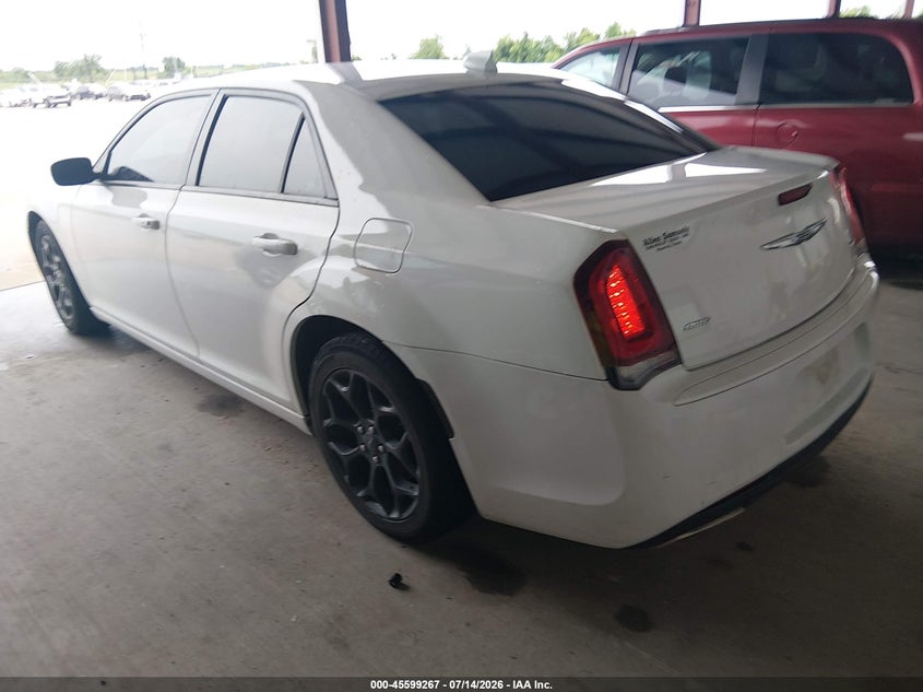 2019 CHRYSLER 300 auction photo 3