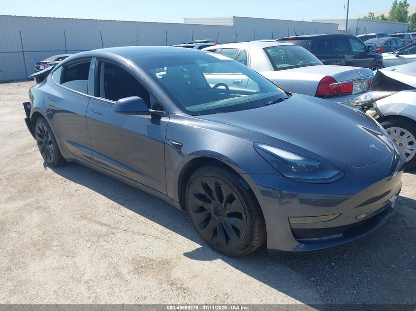 TESLA MODEL 3 - zdjęcie 1