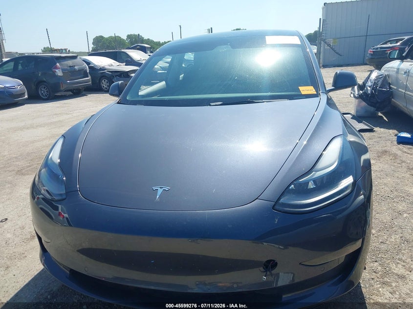 TESLA MODEL 3 - zdjęcie 12