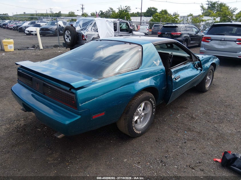 1992 PONTIAC FIREBIRD auction photo 4