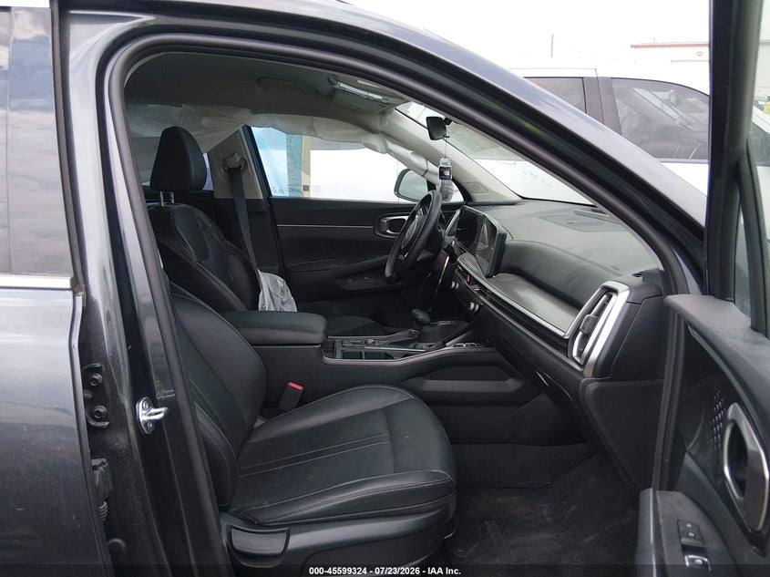2024 KIA SORENTO auction photo 5