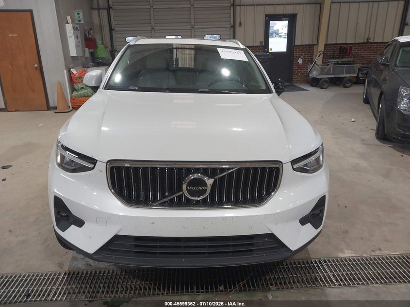 2023 Volvo Xc40 B5 Plus Bright Theme VIN: YV4L12UN9P2932222 Lot: 45599362